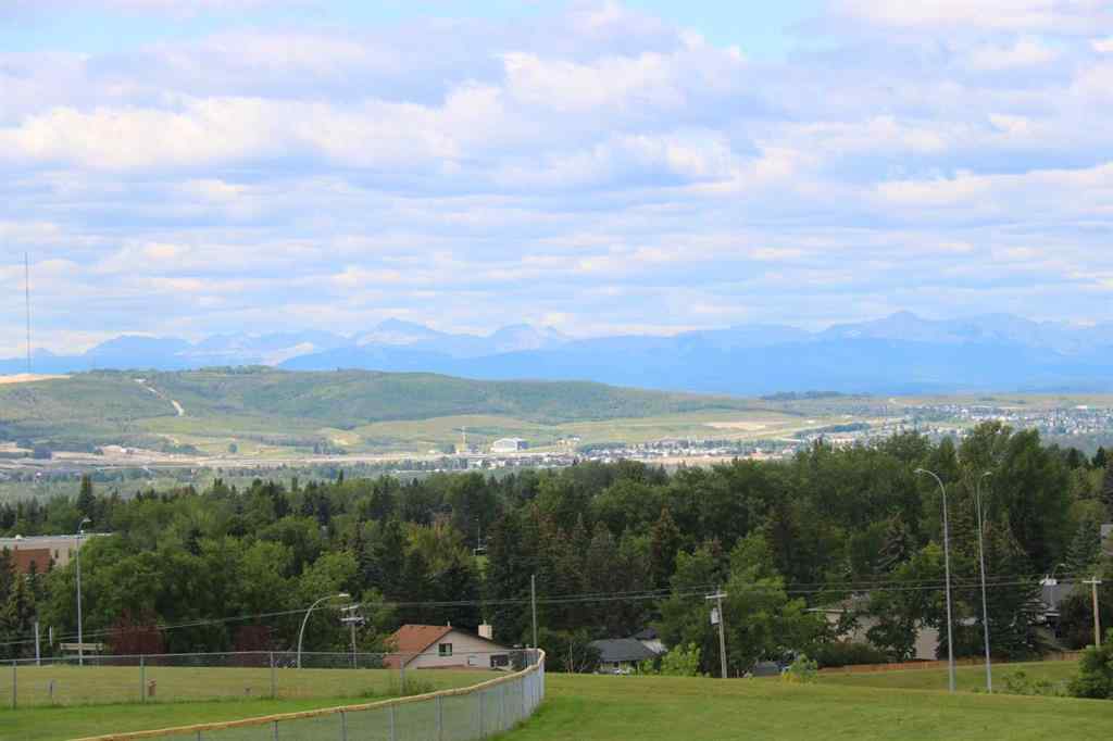 MLS® A2230579 - 7047 Edgemont Drive NW in Edgemont Calgary, Residential