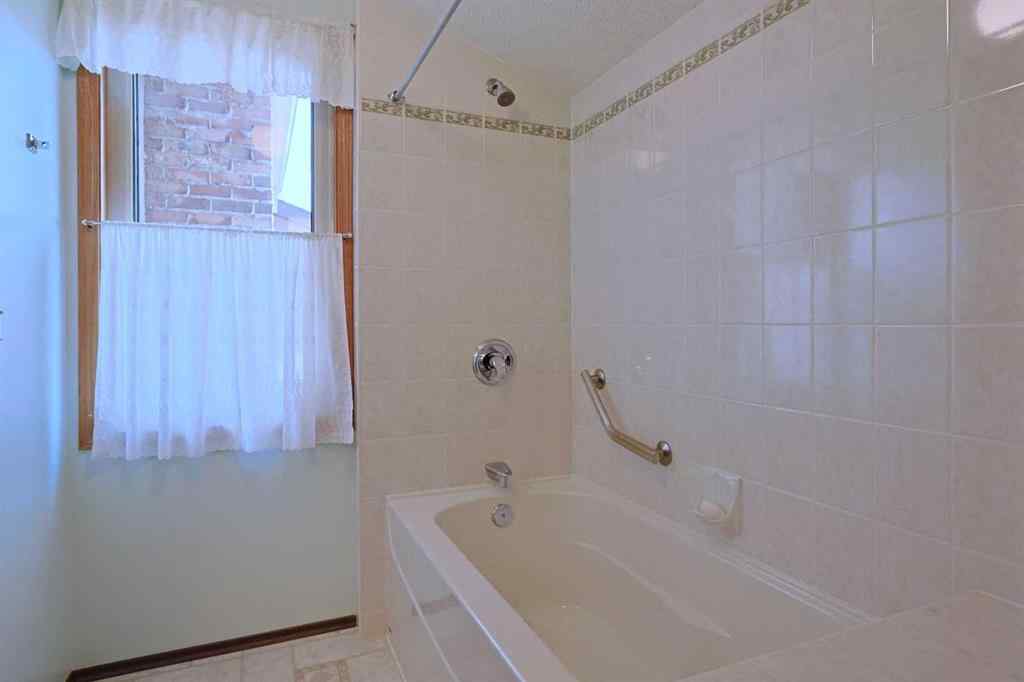 MLS® A2230579 - 7047 Edgemont Drive NW in Edgemont Calgary, Residential