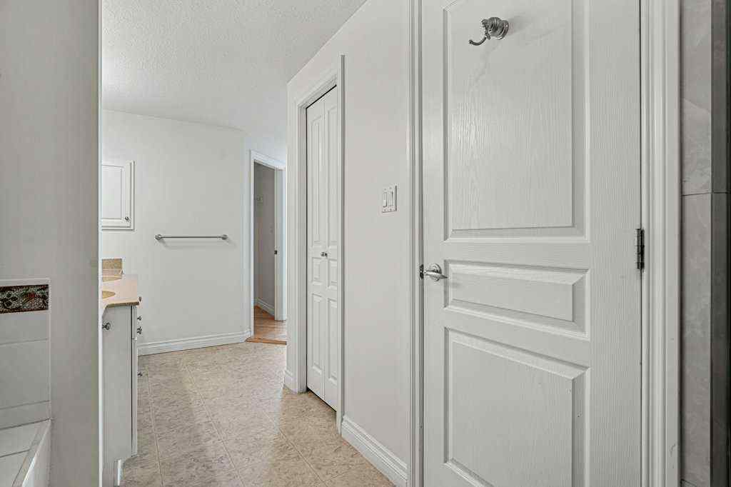 MLS® A2230584 - Unit #510 1718 14 Avenue NW in Hounsfield Heights/Briar Hill Calgary, Residential
