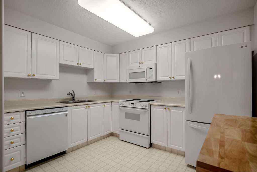 MLS® A2230636 - 3207 Millrise Point SW in Millrise Calgary, Residential