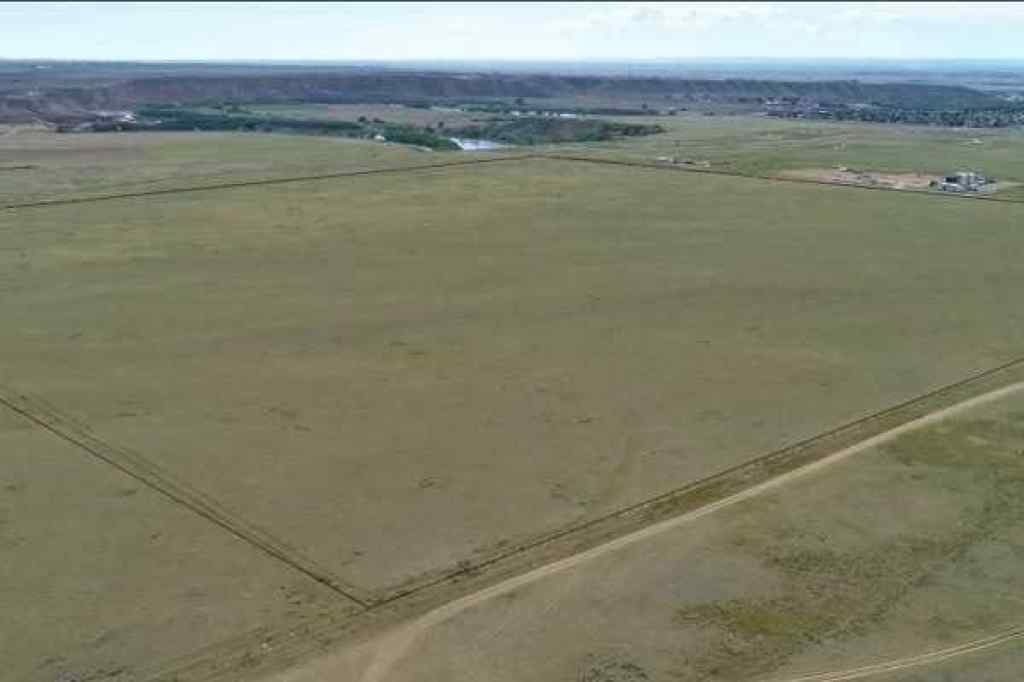 MLS® A2230673 - On 11 Avenue NE in Northeast Crescent Heights Medicine Hat, Agri-Business