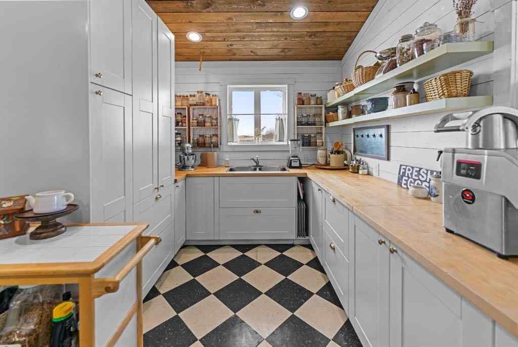 MLS® A2230690 - 264169 range road 273   in NONE Kathyrn, Residential