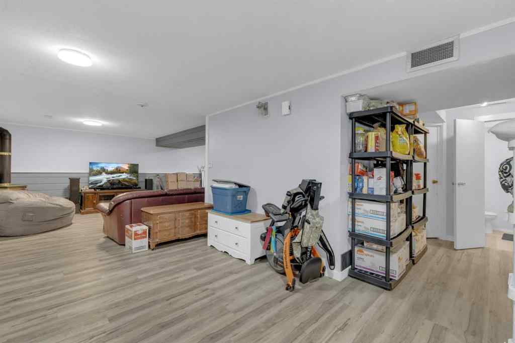 MLS® A2230711 - 10 45 Street Crescent  in Palo Sylvan Lake, Residential