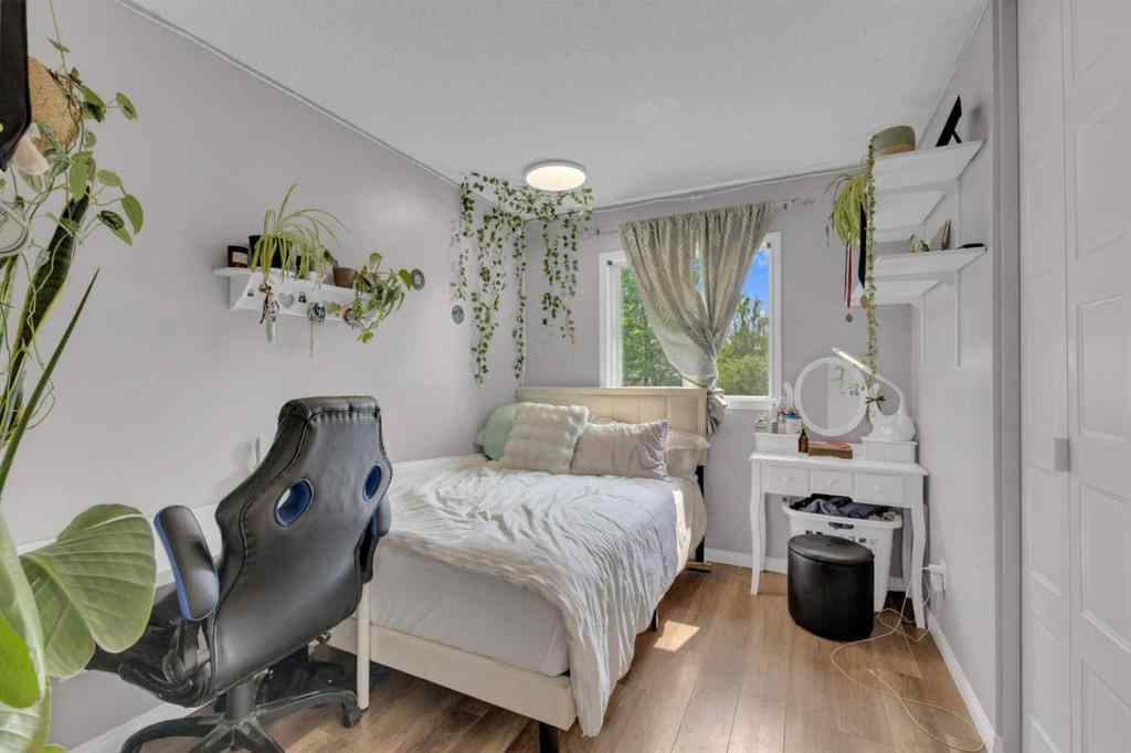 MLS® A2230711 - 10 45 Street Crescent  in Palo Sylvan Lake, Residential