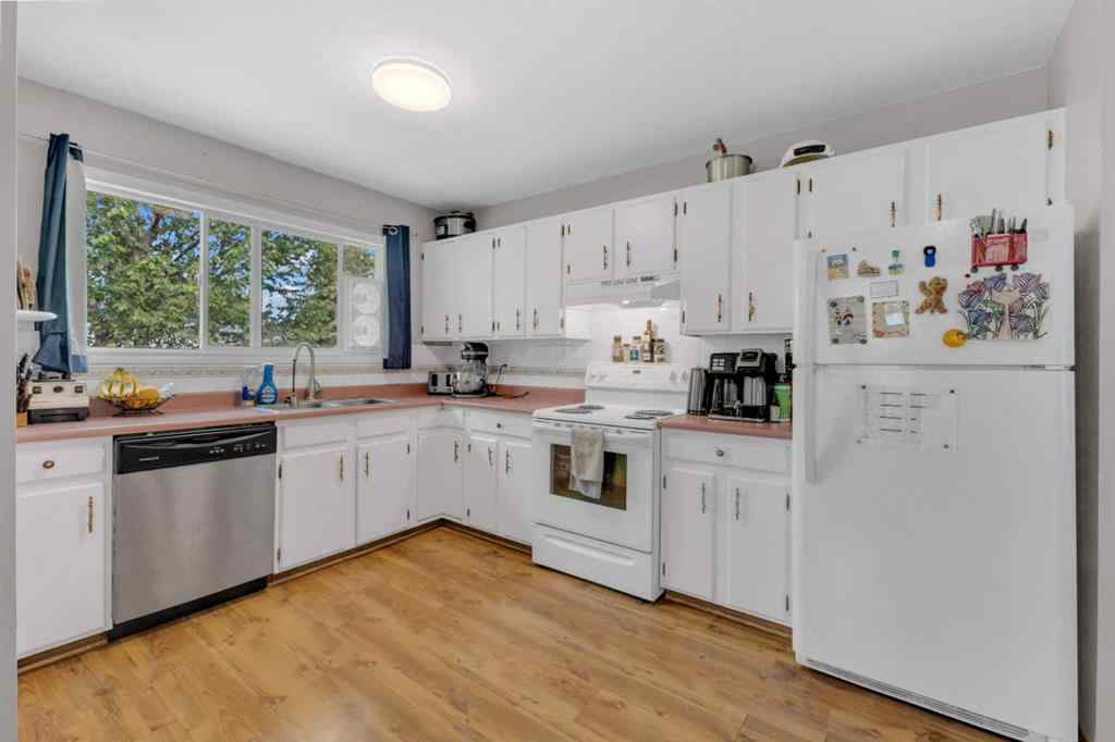 MLS® A2230711 - 10 45 Street Crescent  in Palo Sylvan Lake, Residential