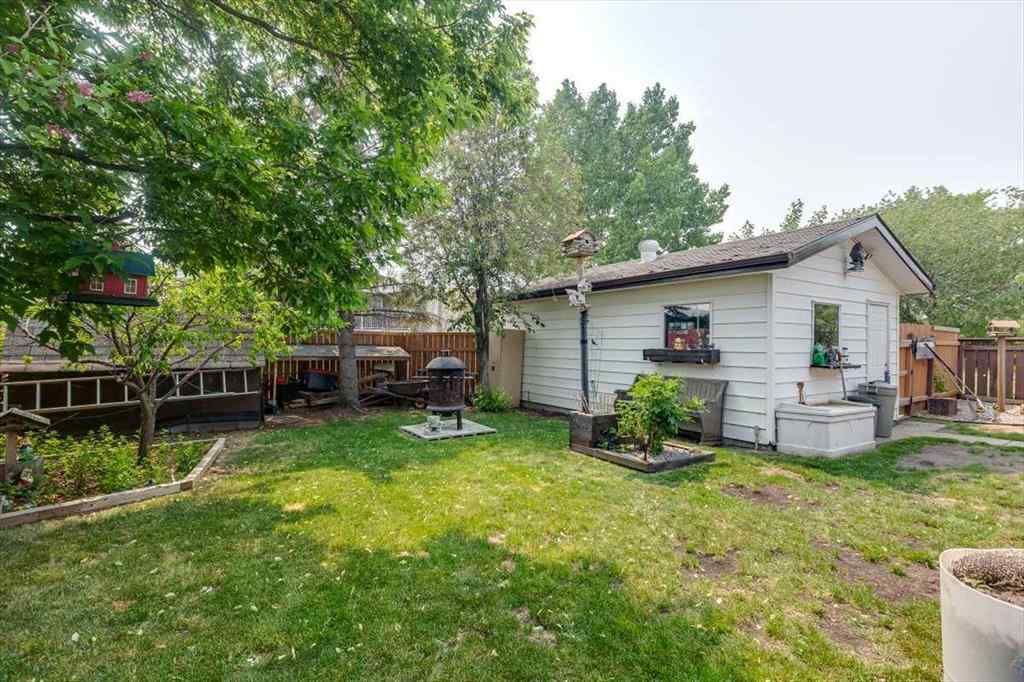 MLS® A2230765 - 20 Larne Place  in Park Place Penhold, Residential
