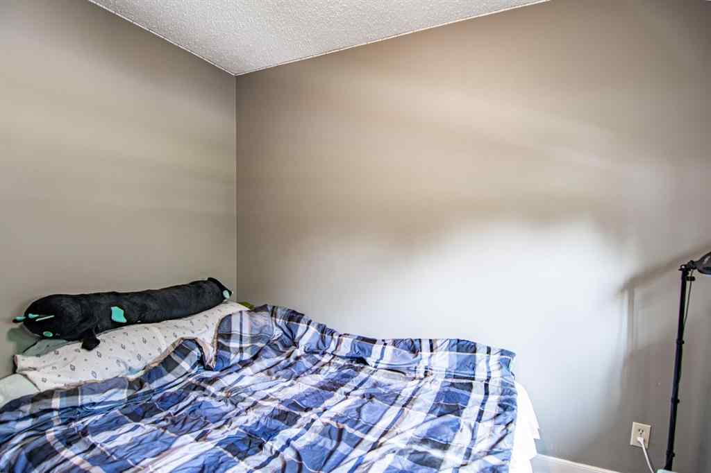 MLS® A2230836 - 44 Oyen Crescent  in Oriole Park Red Deer, Residential