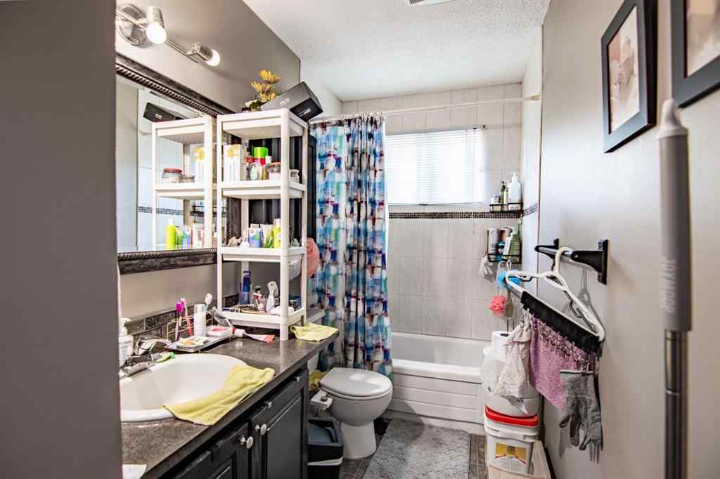 MLS® A2230836 - 44 Oyen Crescent  in Oriole Park Red Deer, Residential