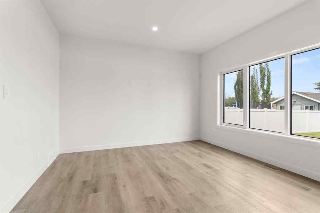 MLS® A2230842 - 66 Henderson Crescent  in Hawkridge Estates Penhold, Residential