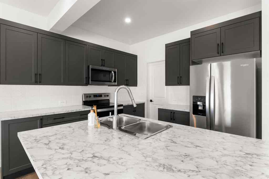MLS® A2230842 - 66 Henderson Crescent  in Hawkridge Estates Penhold, Residential