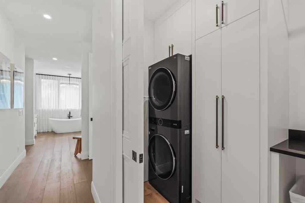 MLS® A2230888 - 110 Lissington Drive SW in North Glenmore Park Calgary, Residential