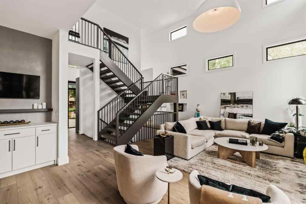 MLS® A2230888 - 110 Lissington Drive SW in North Glenmore Park Calgary, Residential