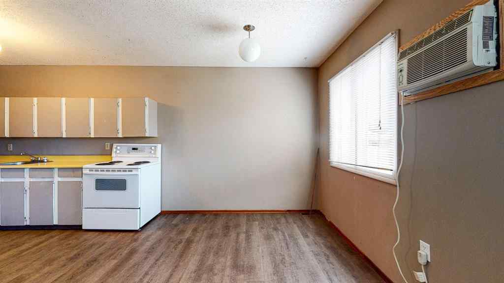 MLS® A2230893 - 1741 14 Avenue SE in Crestwood-Norwood Medicine Hat, Multi-Family
