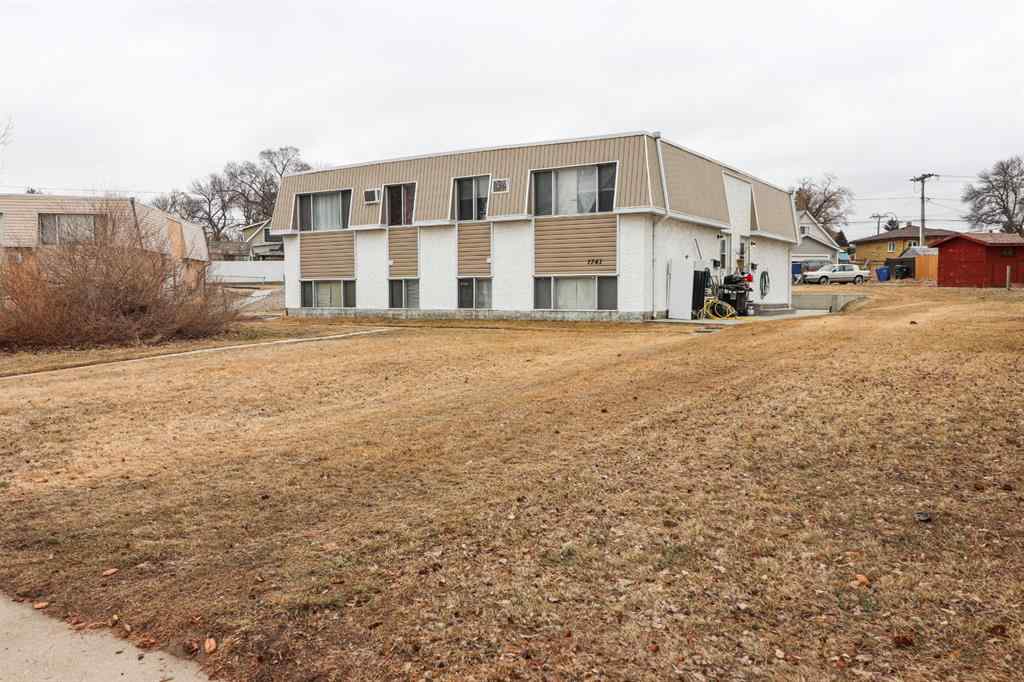 MLS® A2230893 - 1741 14 Avenue SE in Crestwood-Norwood Medicine Hat, Multi-Family