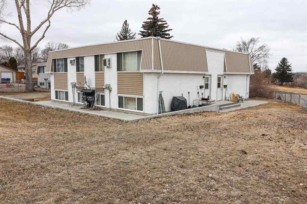 MLS® A2230893 - 1741 14 Avenue SE in Crestwood-Norwood Medicine Hat, Multi-Family