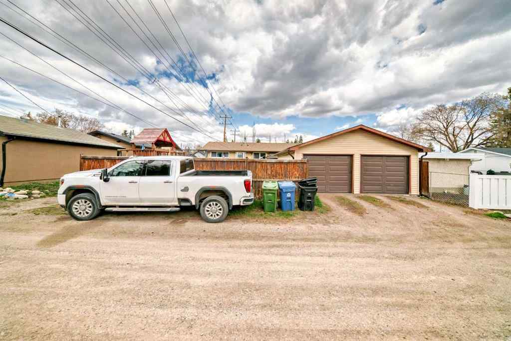 MLS® A2230901 - 53 Wakefield Drive SW in Westgate Calgary, Residential