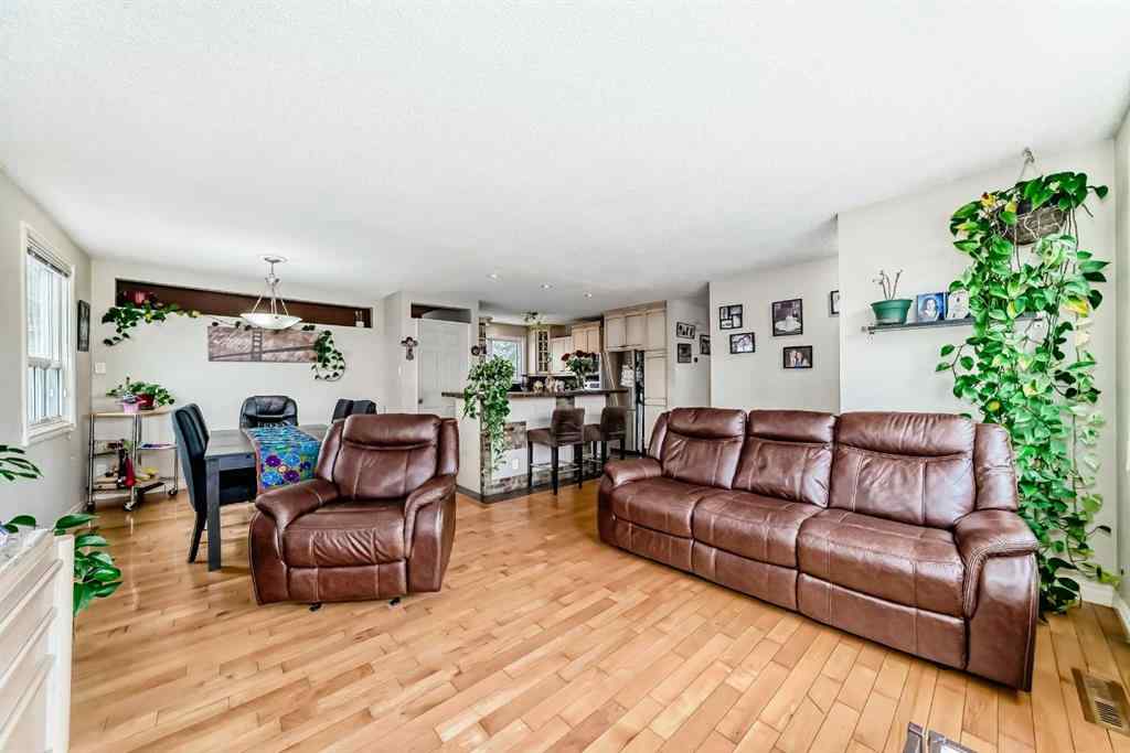 MLS® A2230901 - 53 Wakefield Drive SW in Westgate Calgary, Residential