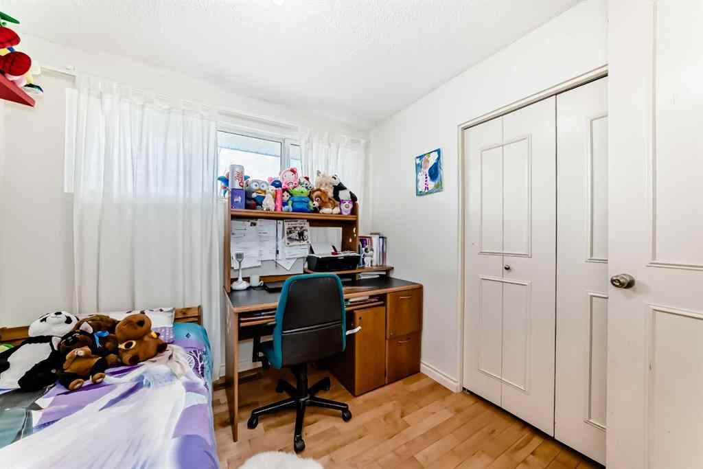 MLS® A2230901 - 53 Wakefield Drive SW in Westgate Calgary, Residential