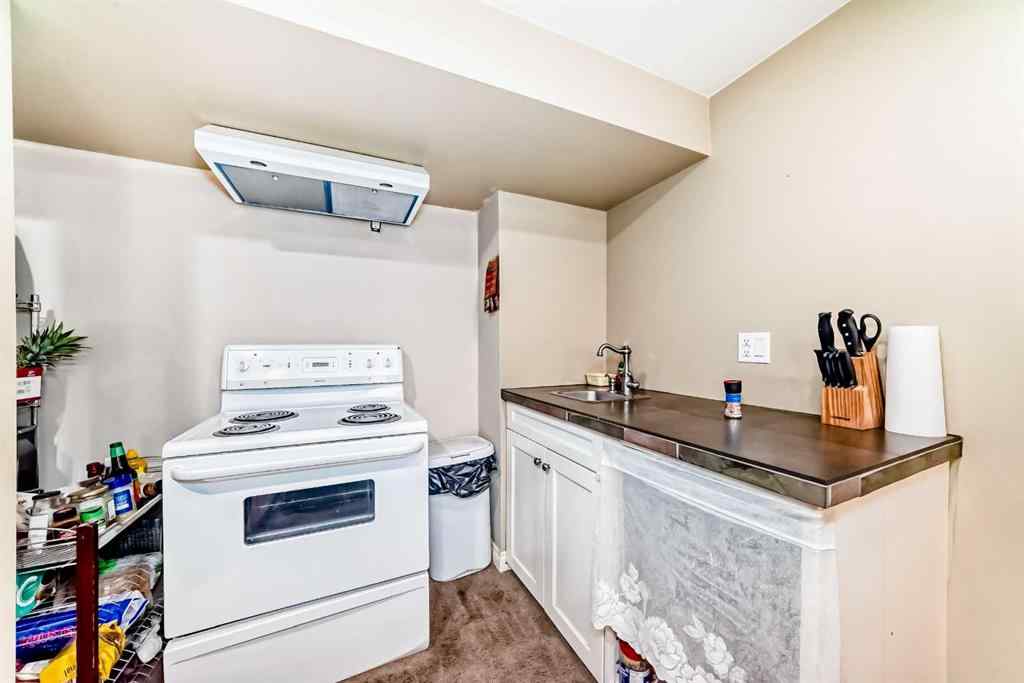 MLS® A2230901 - 53 Wakefield Drive SW in Westgate Calgary, Residential