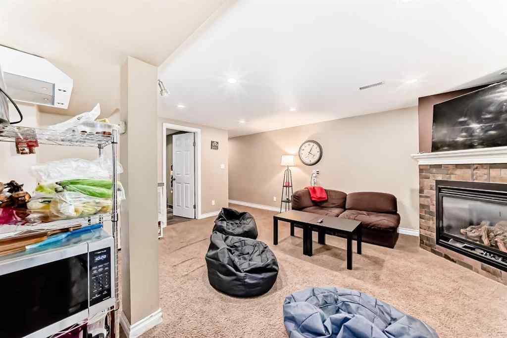 MLS® A2230901 - 53 Wakefield Drive SW in Westgate Calgary, Residential