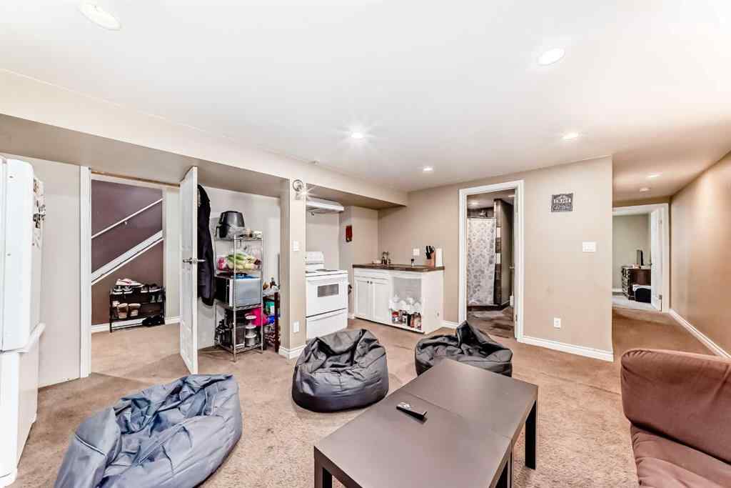 MLS® A2230901 - 53 Wakefield Drive SW in Westgate Calgary, Residential