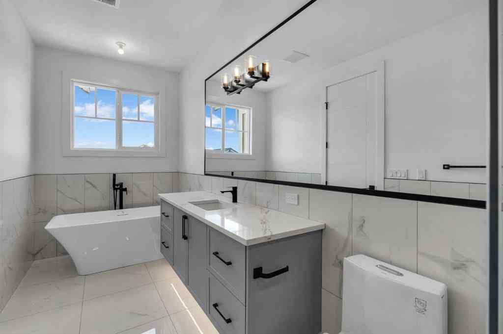 MLS® A2230950 - 223 Kinniburgh Loop  in Kinniburgh South Chestermere, Residential