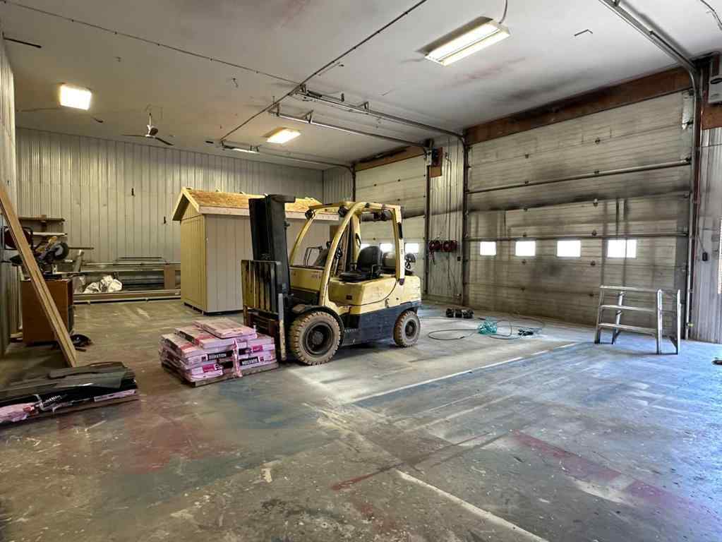 MLS® A2230951 - 6002 60 Avenue  in NONE Taber, Commercial
