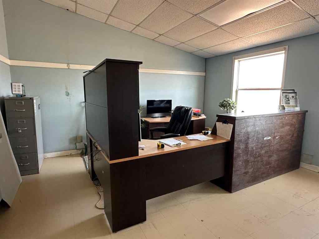 MLS® A2230951 - 6002 60 Avenue  in NONE Taber, Commercial