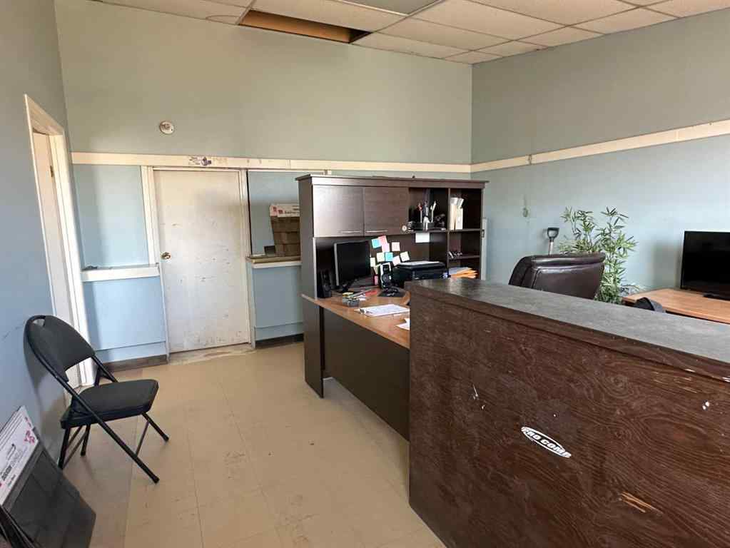 MLS® A2230951 - 6002 60 Avenue  in NONE Taber, Commercial