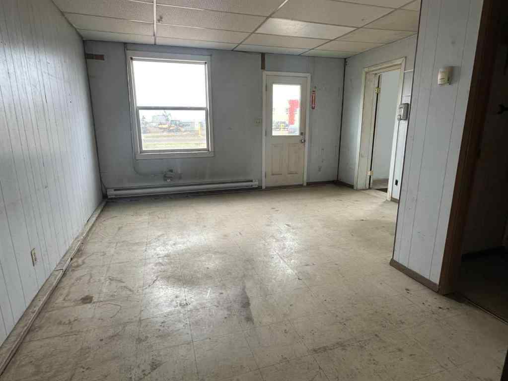 MLS® A2230951 - 6002 60 Avenue  in NONE Taber, Commercial