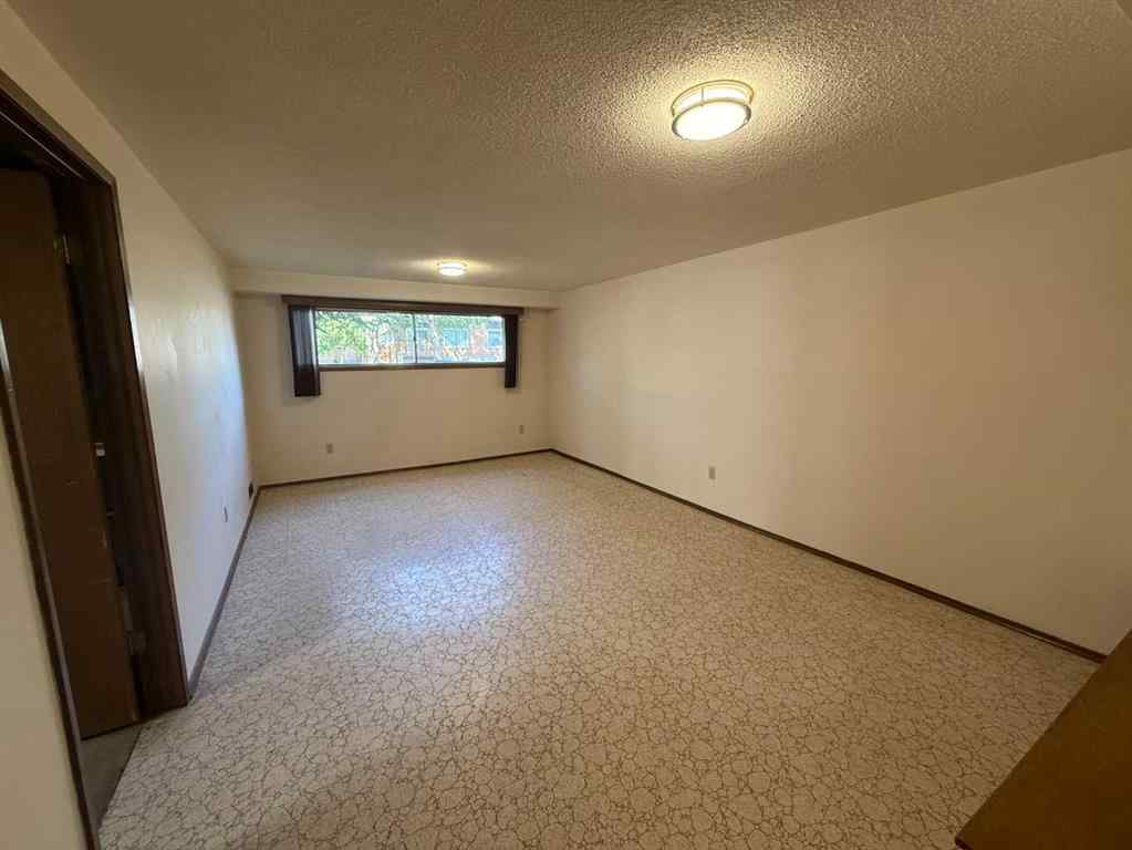 MLS® A2230953 - 7331 & 7329 Huntertown Crescent NW in Huntington Hills Calgary, Residential