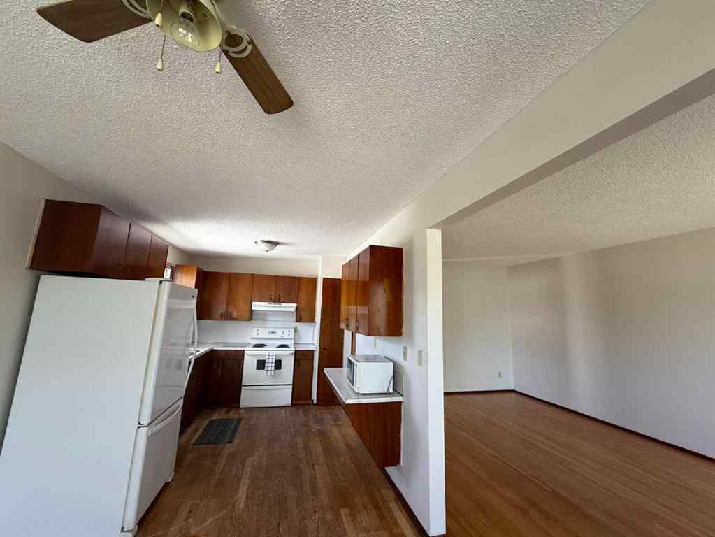 MLS® A2230953 - 7331 & 7329 Huntertown Crescent NW in Huntington Hills Calgary, Residential