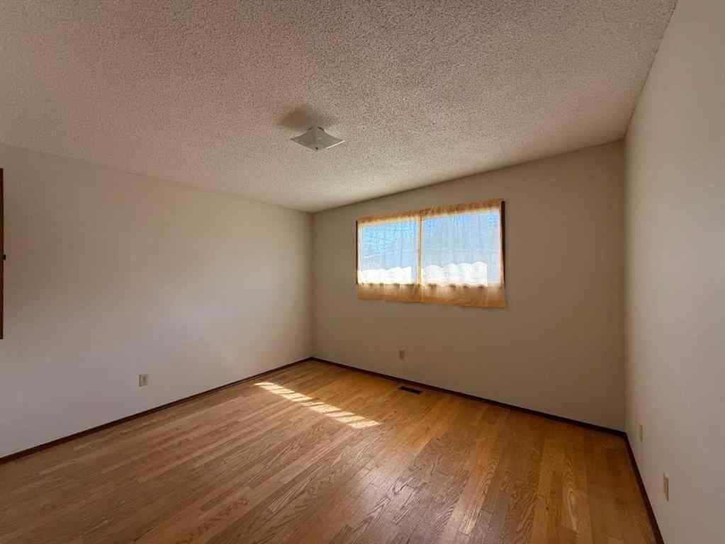 MLS® A2230953 - 7331 & 7329 Huntertown Crescent NW in Huntington Hills Calgary, Residential