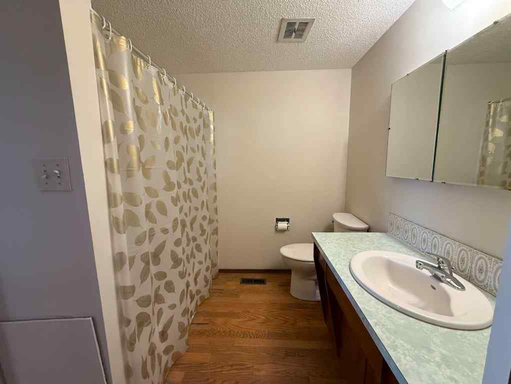 MLS® A2230953 - 7331 & 7329 Huntertown Crescent NW in Huntington Hills Calgary, Residential