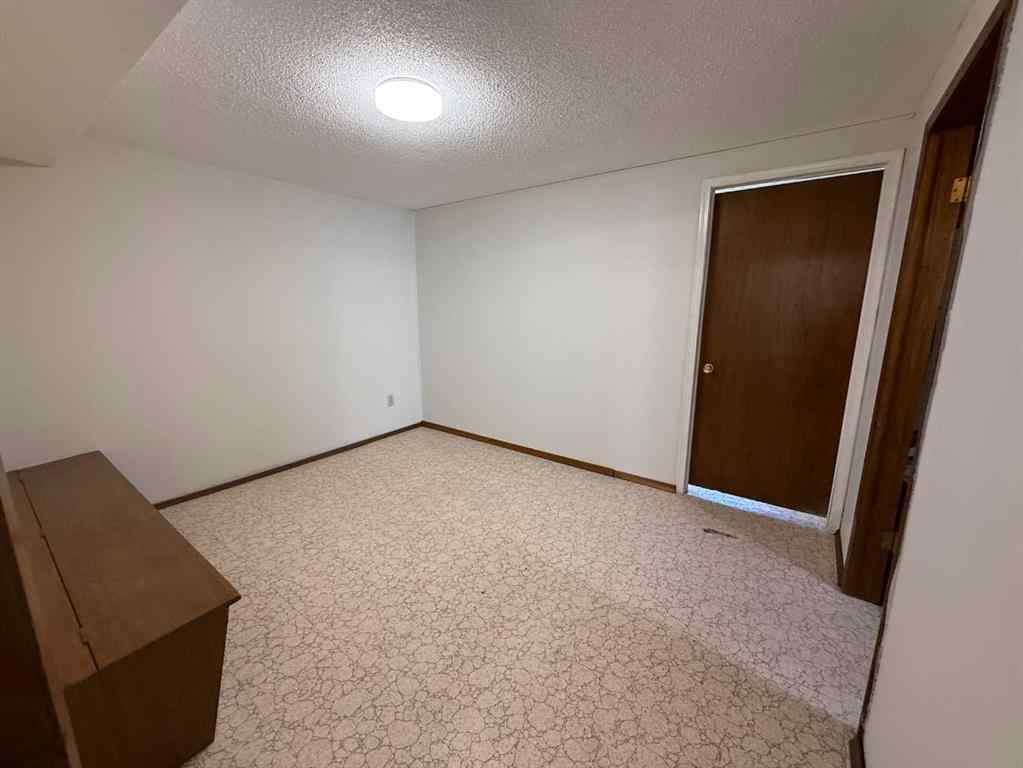 MLS® A2230953 - 7331 & 7329 Huntertown Crescent NW in Huntington Hills Calgary, Residential