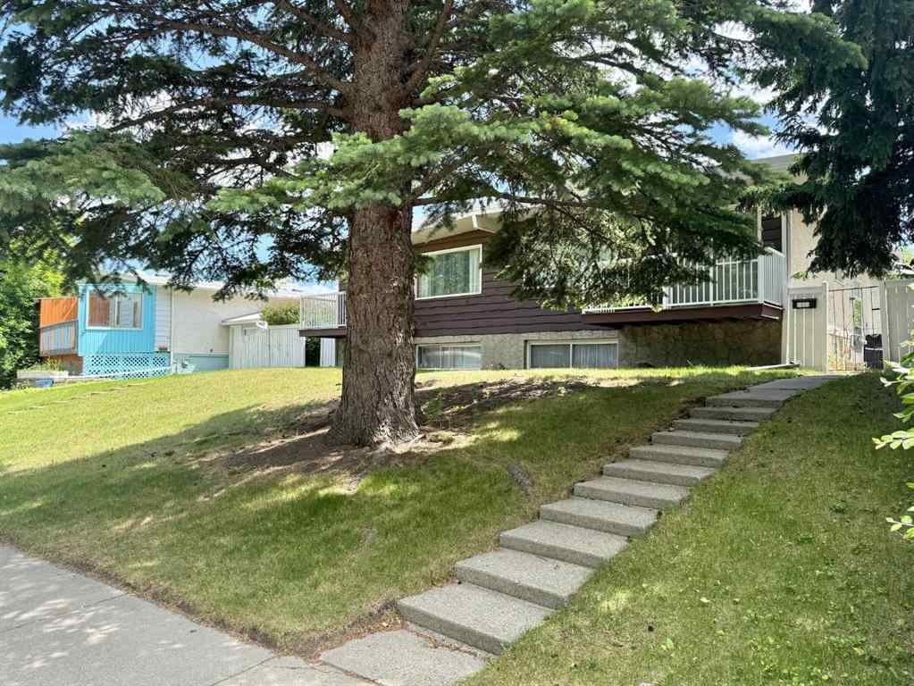 MLS® A2230953 - 7331 & 7329 Huntertown Crescent NW in Huntington Hills Calgary, Residential