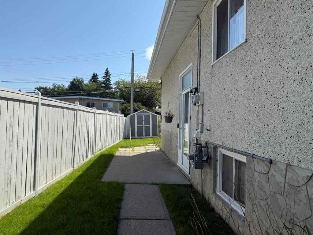 MLS® A2230953 - 7331 & 7329 Huntertown Crescent NW in Huntington Hills Calgary, Residential