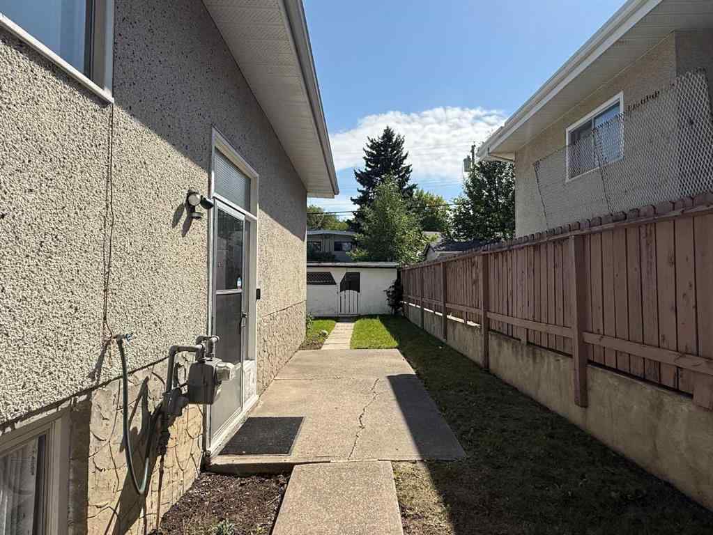 MLS® A2230953 - 7331 & 7329 Huntertown Crescent NW in Huntington Hills Calgary, Residential