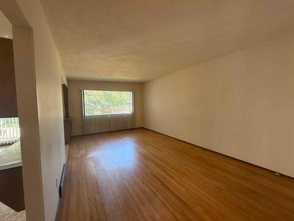 MLS® A2230953 - 7331 & 7329 Huntertown Crescent NW in Huntington Hills Calgary, Residential
