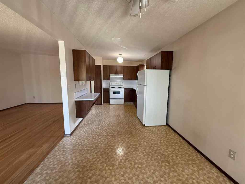 MLS® A2230953 - 7331 & 7329 Huntertown Crescent NW in Huntington Hills Calgary, Residential