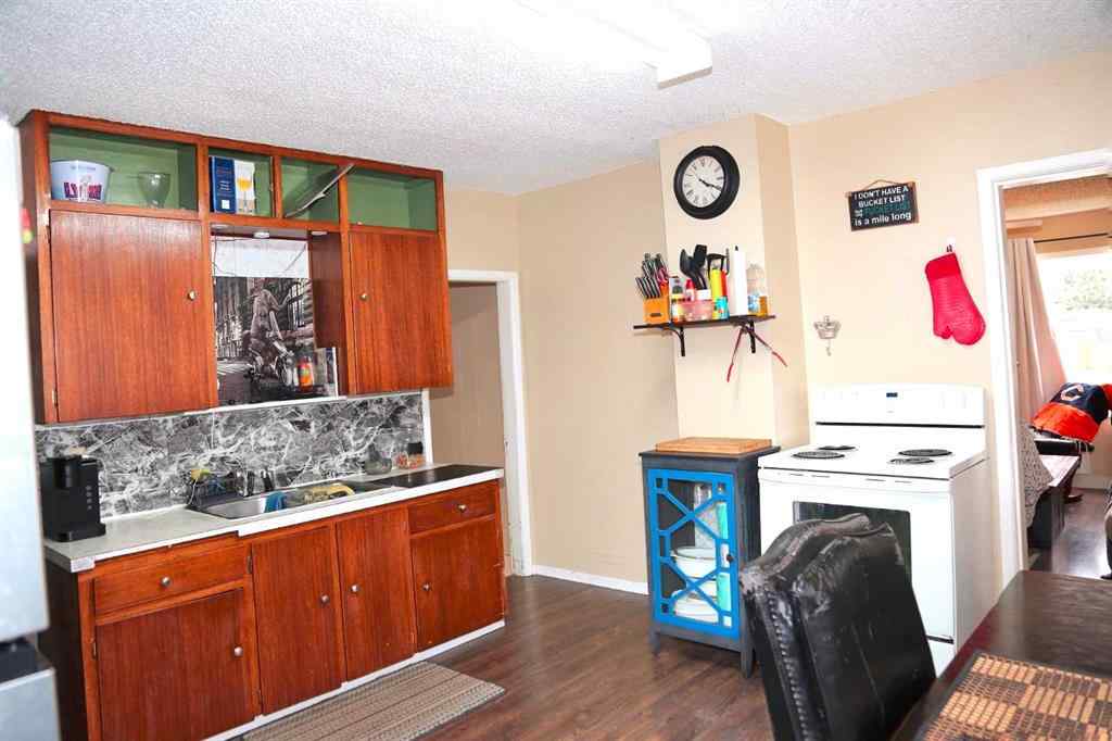 MLS® A2230985 - 7070 18 Avenue  in NONE Coleman, Residential