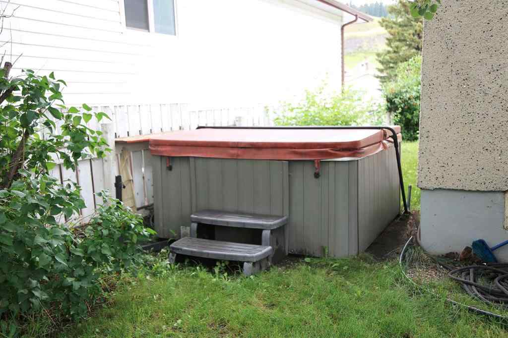 MLS® A2230985 - 7070 18 Avenue  in NONE Coleman, Residential