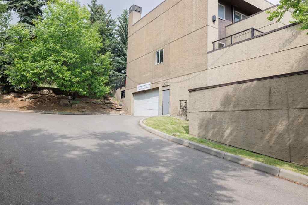 MLS® A2230989 - Unit #7 304 Village Mews SW in Patterson Calgary, Residential