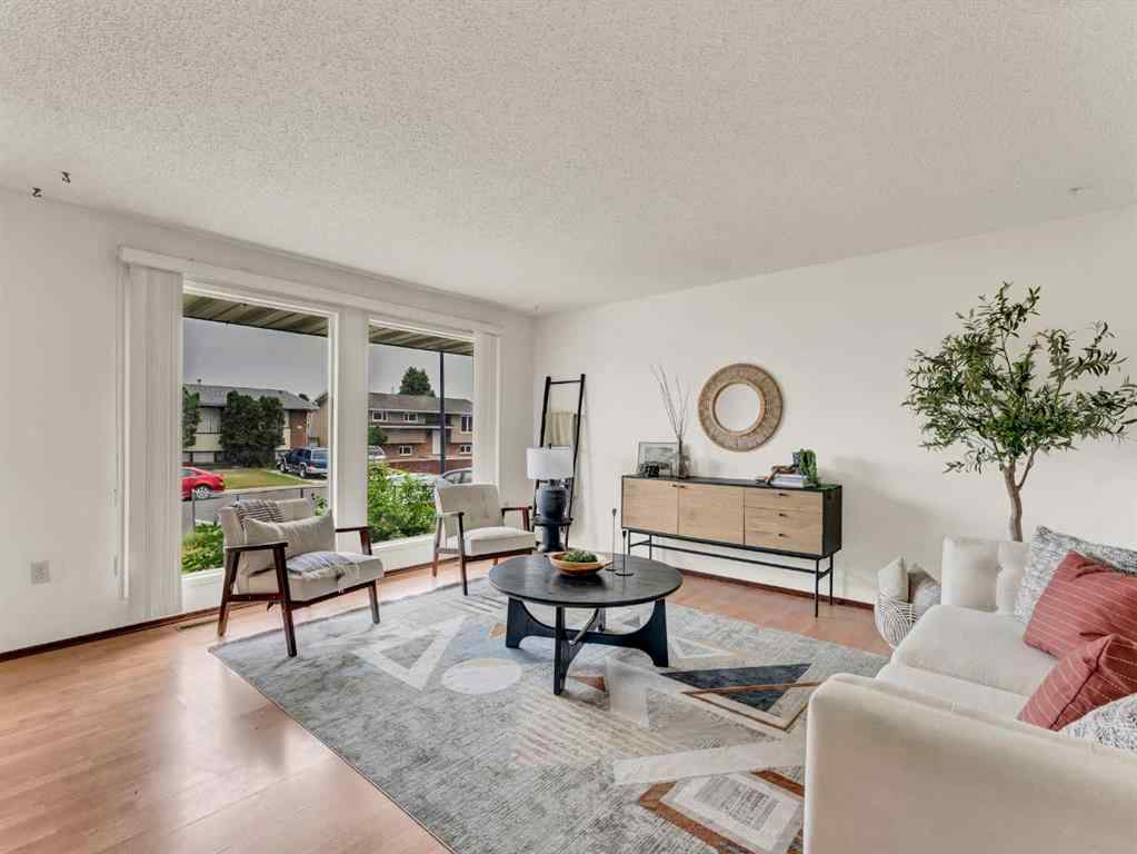 MLS® A2231003 - 219 Ross Glen Drive SE in Ross Glen Medicine Hat, Residential