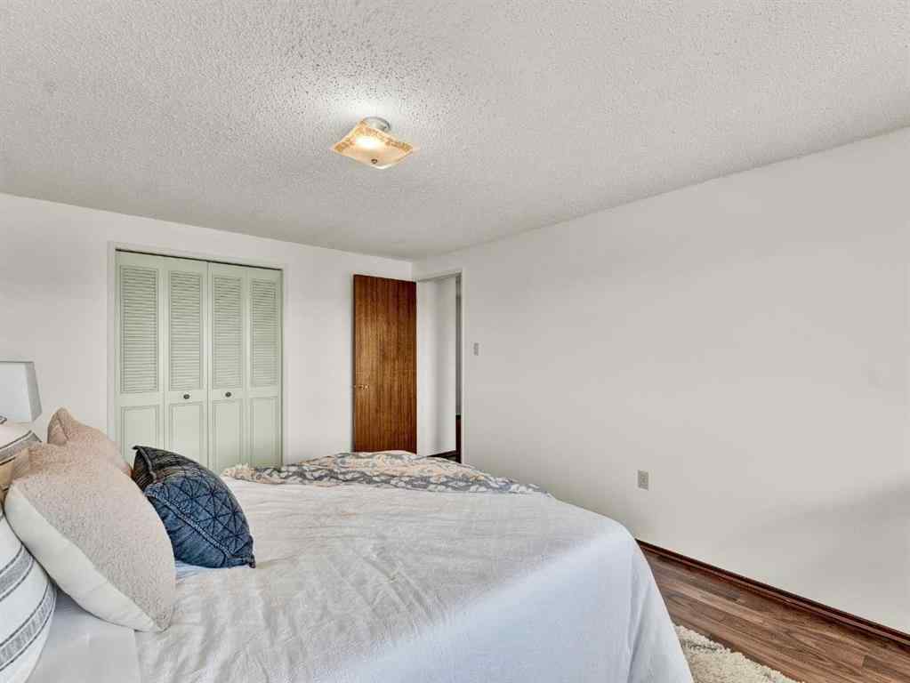 MLS® A2231003 - 219 Ross Glen Drive SE in Ross Glen Medicine Hat, Residential