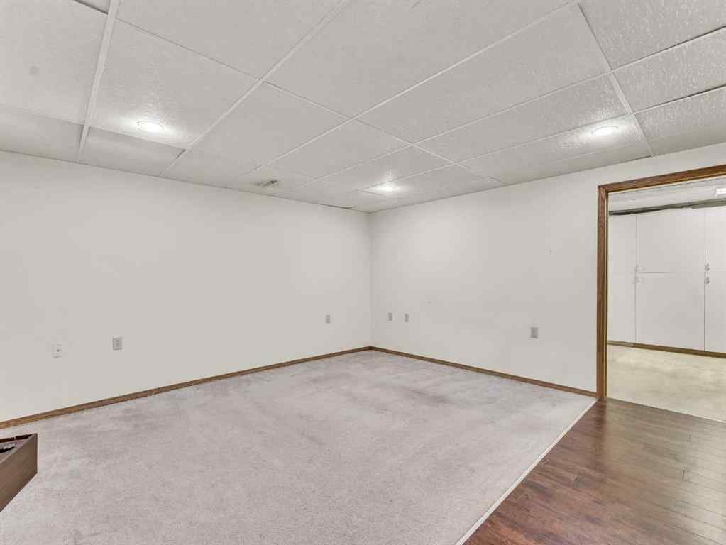 MLS® A2231003 - 219 Ross Glen Drive SE in Ross Glen Medicine Hat, Residential