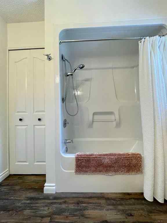 MLS® A2231023 - 24 Evergreen Park Close W in West End Brooks, Residential