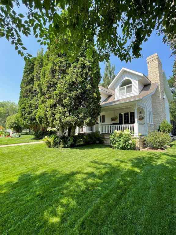 MLS® A2231023 - 24 Evergreen Park Close W in West End Brooks, Residential