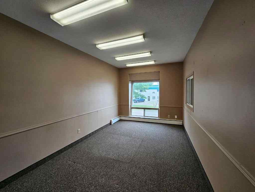 MLS® A2231028 - Unit #1A 7836 49 Avenue  in Northlands Industrial Park Red Deer, Commercial