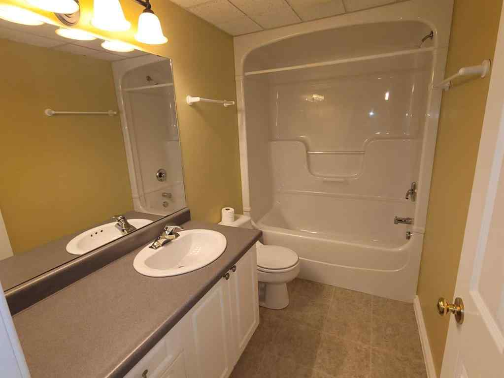 MLS® A2231034 - 10606 90 Street  in Upper West Peace Peace River, Residential